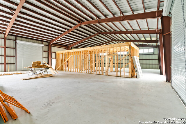 114 W First St Property Photo 10