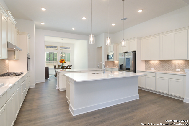 524 Cotorra Springs Property Photo 1