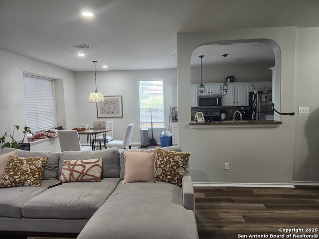 10115 Caspian Ledge Property Photo 4