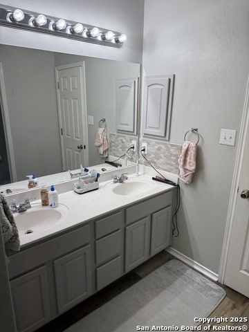 10115 Caspian Ledge Property Photo 14