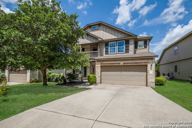 915 Oakwood Way Property Photo 1