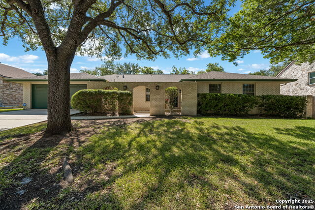 626 Many Oaks Property Photo 1