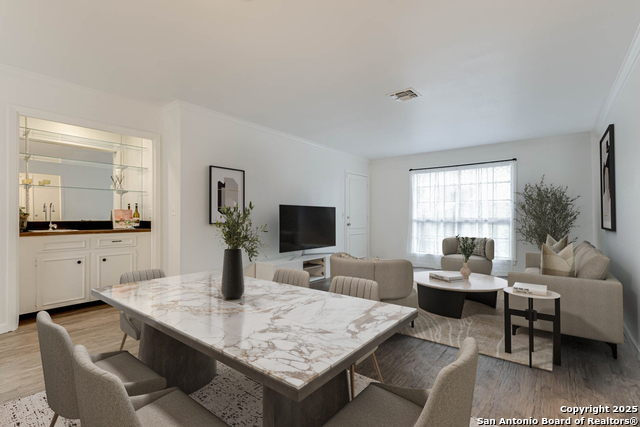 7926 Broadway Property Photo 1
