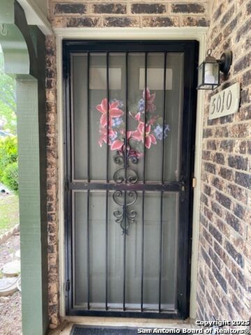 5010 Arbor Ridge Dr Property Photo 2