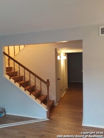 5010 Arbor Ridge Dr Property Photo 9