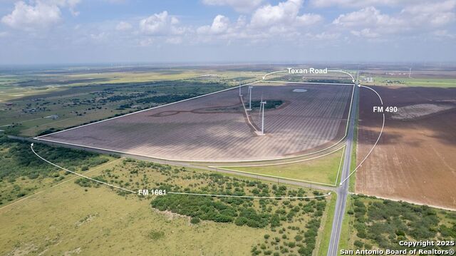00 Fm 490 Property Photo 1