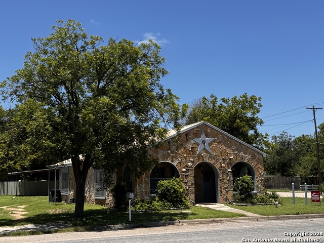 102 11th Property Photo 2