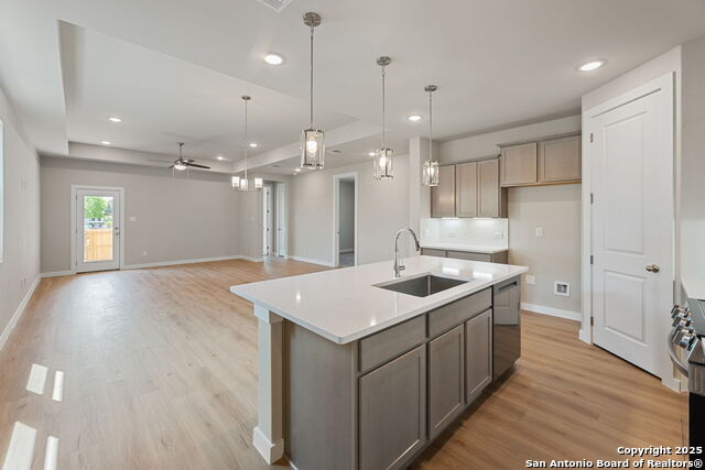 743 Langston Ln Property Photo 3