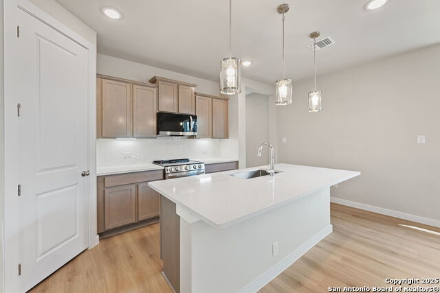 743 Langston Ln Property Photo 5