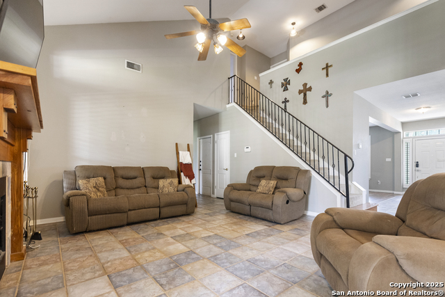 1732 Continental Property Photo 2