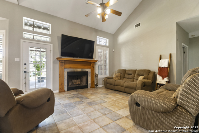 1732 Continental Property Photo 10