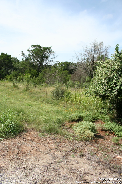 28028 Old Windmill Rd Property Photo 3