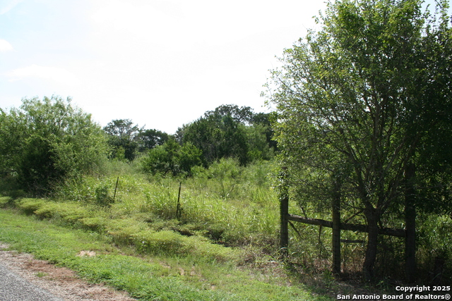 28028 Old Windmill Rd Property Photo 4