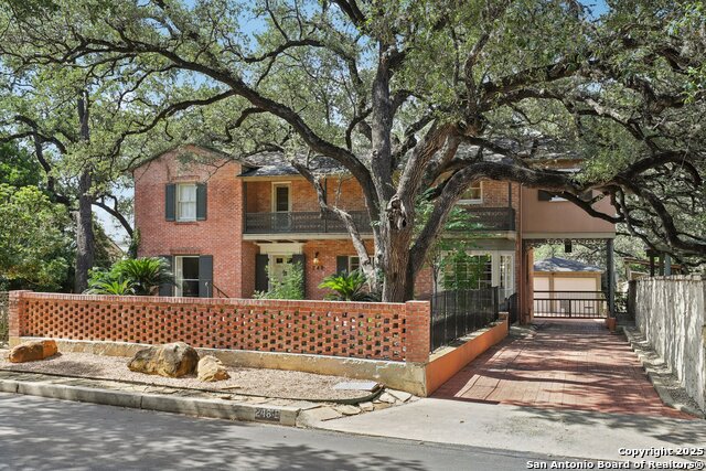 248 E SUMMIT AVE