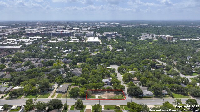506 Clover Property Photo 2