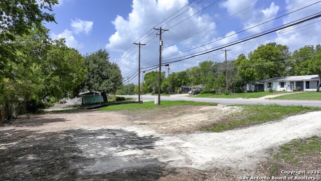 506 Clover Property Photo 12