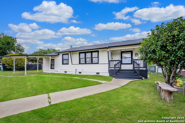 1620 Kampmann Property Photo 1