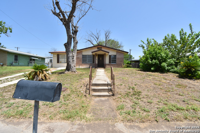 519 Sprucewood lane Property Photo 1