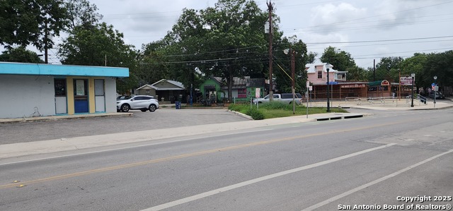 2909 N Saint Marys Property Photo 8