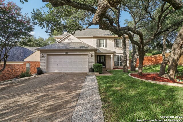 1160 Hedgestone