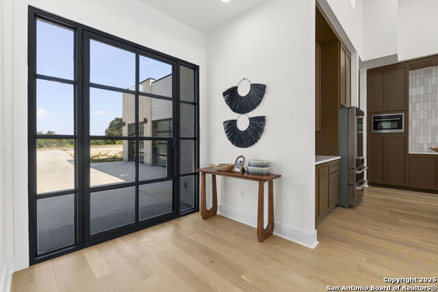 9847 Midsomer Pl Property Photo 3
