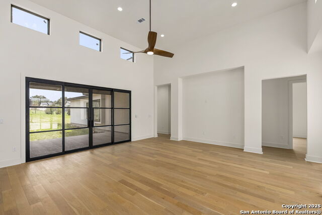 9847 Midsomer Pl Property Photo 6