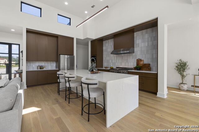 9847 Midsomer Pl Property Photo 15