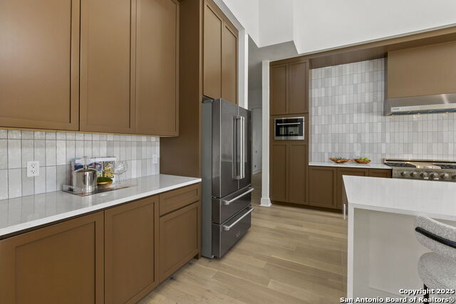 9847 Midsomer Pl Property Photo 20