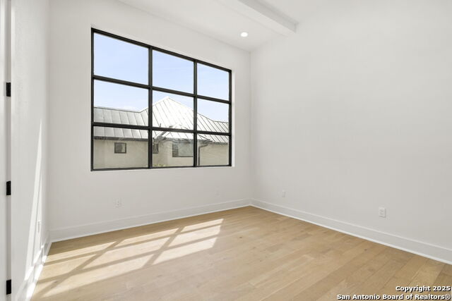9847 Midsomer Pl Property Photo 33
