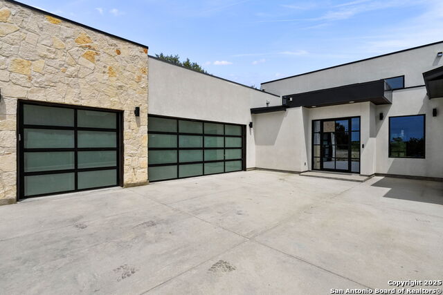 9847 Midsomer Pl Property Photo 41