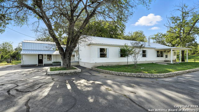400 Us Highway 87 Property Photo 1