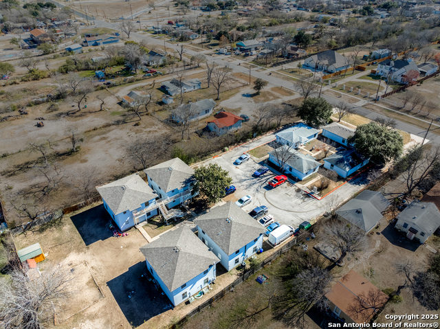 927 W Formosa Blvd Property Photo 1