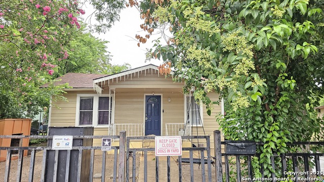 3506 W Houston Property Photo 1