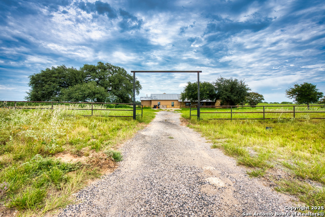 870 County Road 761 Property Photo 1