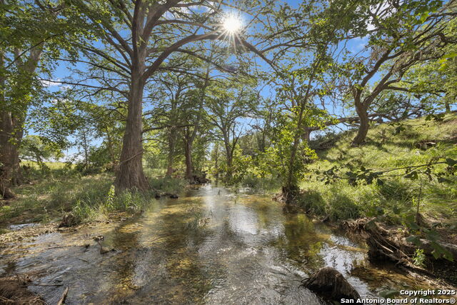 1078 Fm 480 Property Photo 1