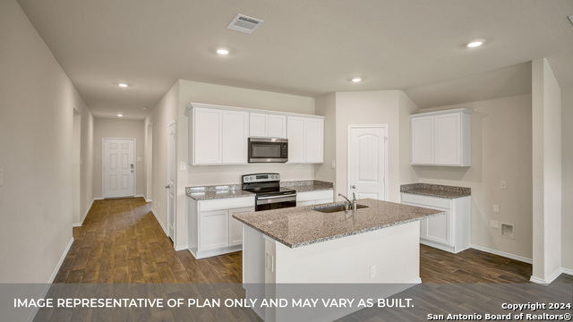 1042 Argonne Forest Property Photo 10