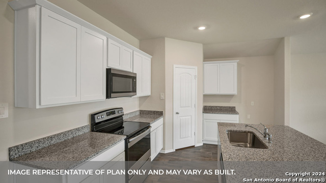 1042 Argonne Forest Property Photo 13