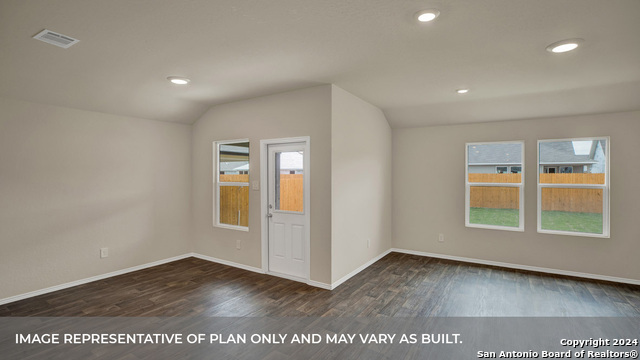 1042 Argonne Forest Property Photo 16