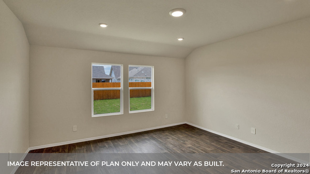1042 Argonne Forest Property Photo 19