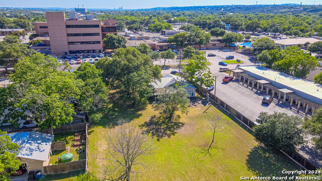 640 N Houston Property Photo 1