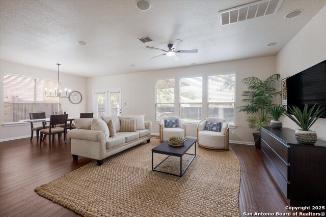8111 Jalane Park Property Photo 1