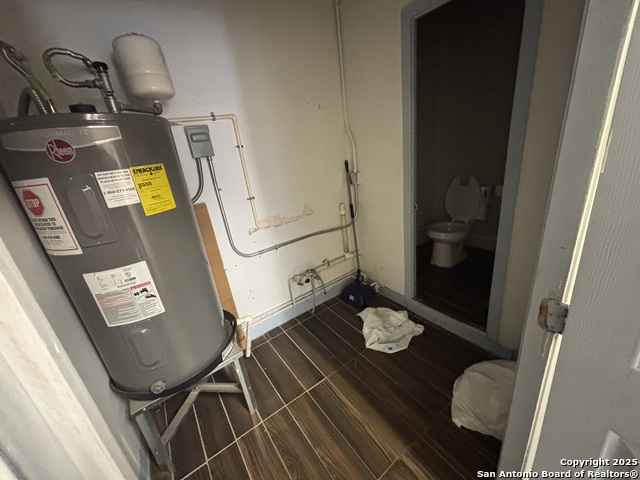 1002 Donaldson Property Photo 5