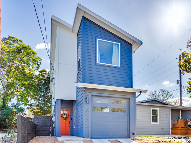 2106 Schley Ave Property Photo 1
