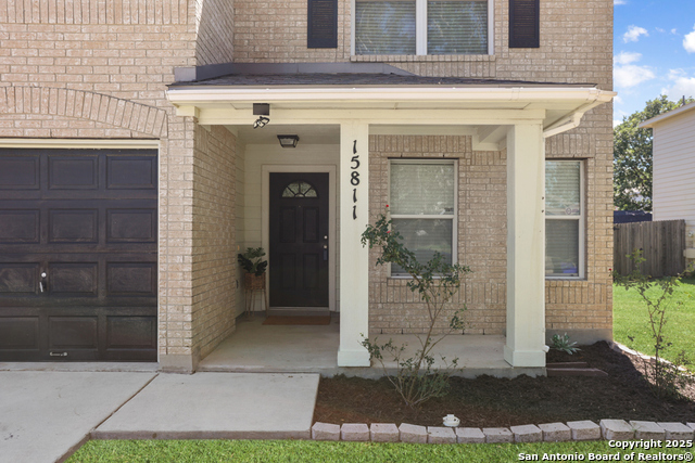 15811 Beaufort Blvd Property Photo 1