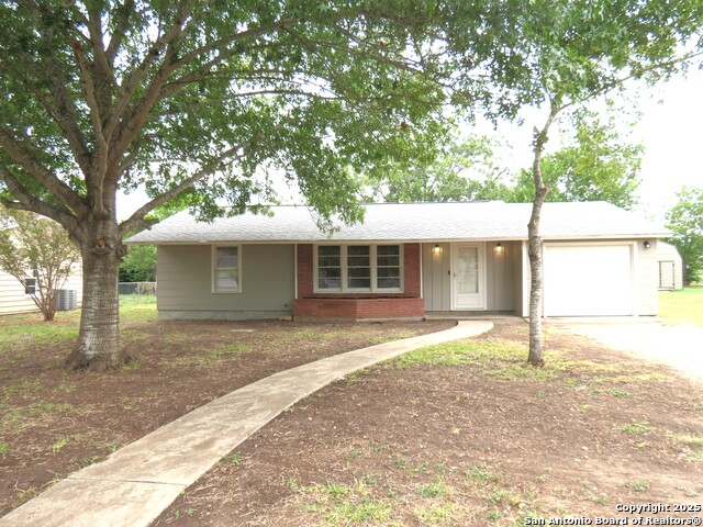 426 Wallace Property Photo 1