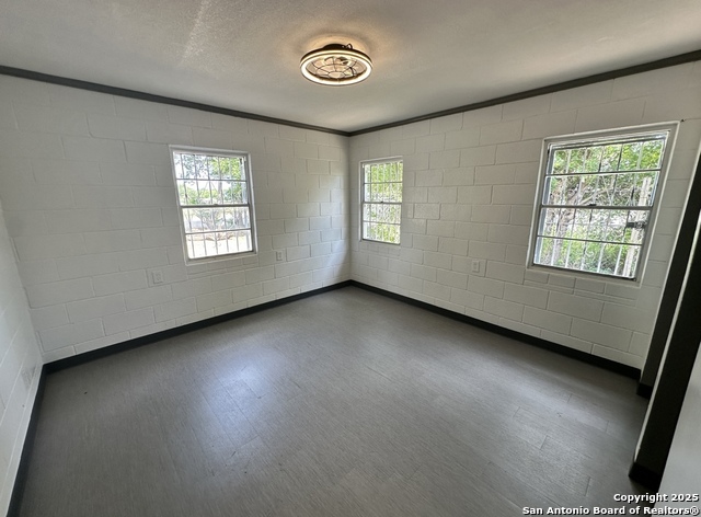 6301 W Us-90 Property Photo 8