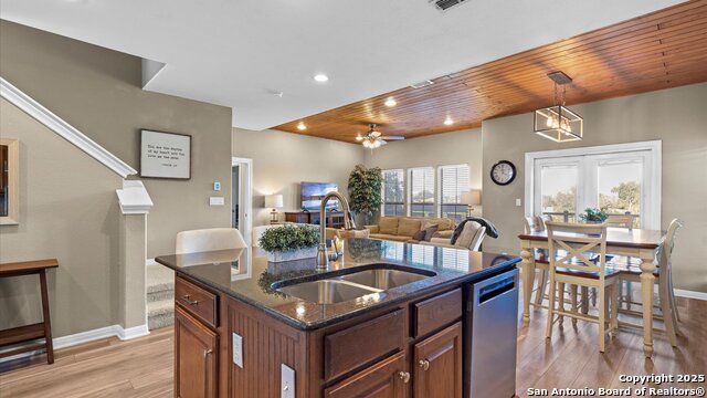 1111 Long Creek Property Photo 7