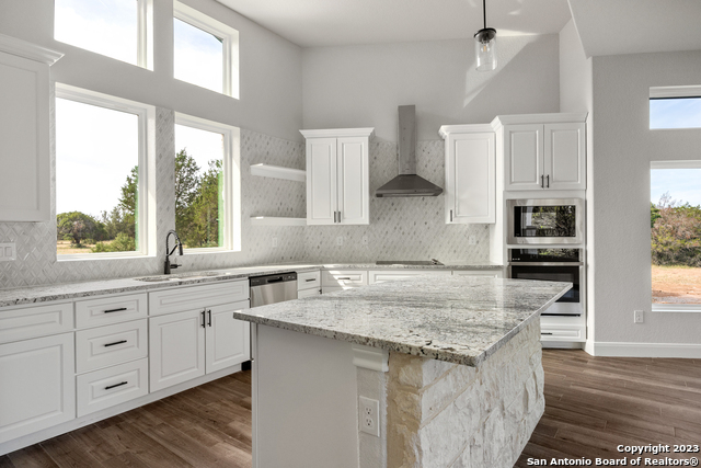 118 Cap Rock Property Photo 9