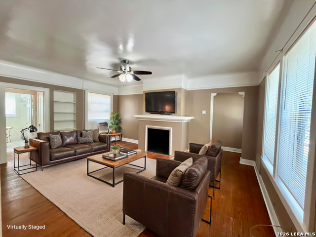 424 E Ashby Pl Property Photo 10