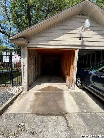 424 E Ashby Pl Property Photo 25